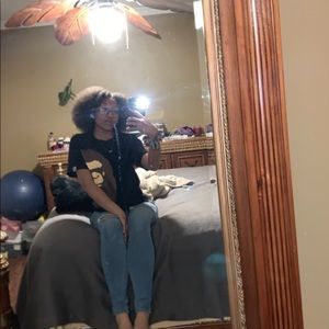 Meet your Posher, Damya